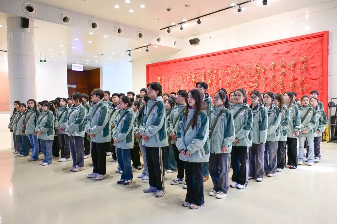 1F17C